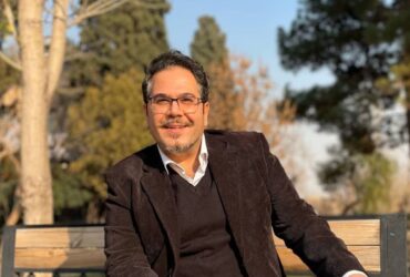 حمید زریباف طراح پوستر چهاردهمین دوره جشنواره تئاتر شهروند لاهیجان